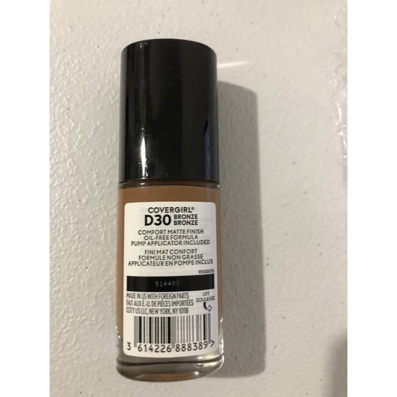 Covergirl TruBlend Matte Made Liquid Foundation D30 Bronze 1 fl oz - Picture 2 of 5